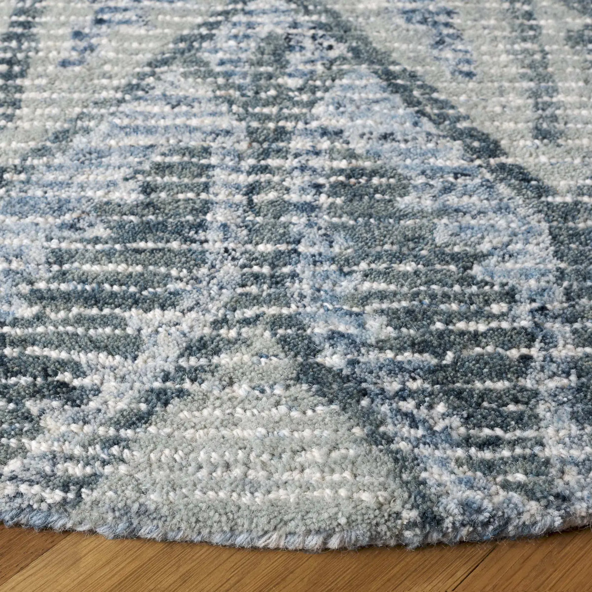Safavieh Ebony 6'-0" x 6'-0" Rug in Light Blue