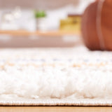 Safavieh Calico Shag 4'-0" x 6'-0" Rug in Ivory / Gold