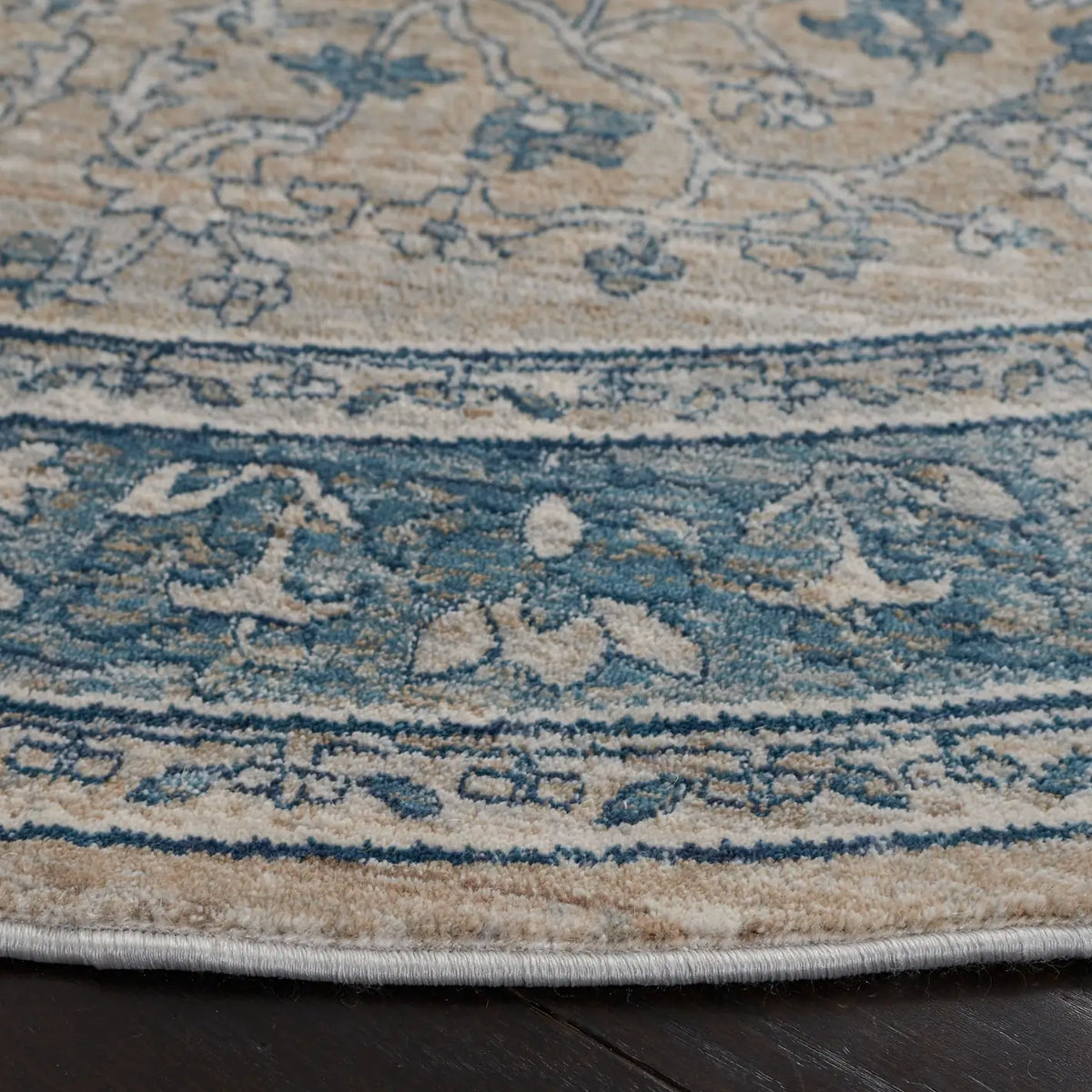 Safavieh Victoria 6'-7" x 6'-7" Rug in Blue / Grey