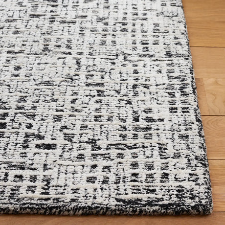 Safavieh Glamour 4'-0" x 6'-0" Rug in Black / Ivory