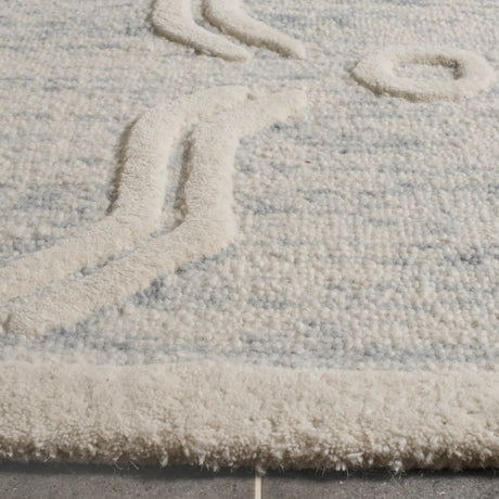 Safavieh Cambridge 8'-0" x 10'-0" Rug in Light Blue / Ivory
