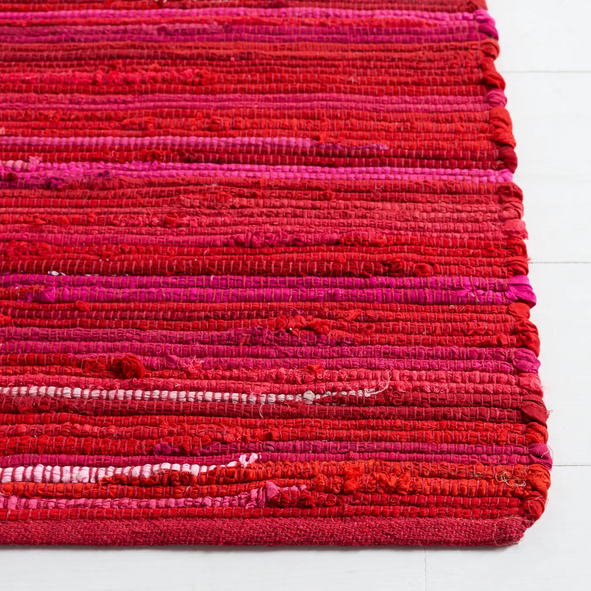 Safavieh Rag Rug 5'-0" x 8'-0" Rug in Red / Multi