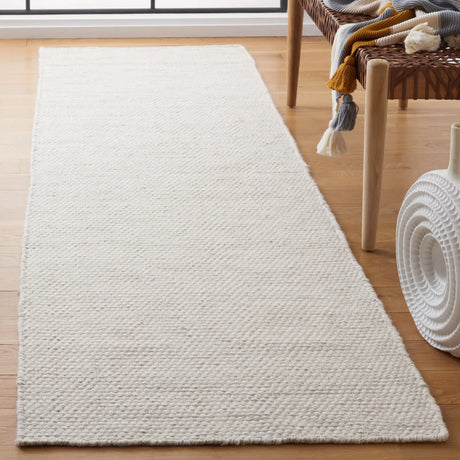 Safavieh Natura 2'-3" x 9'-0" Rug in Ivory / Light Grey