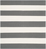 Safavieh Montauk 3'-0" x 3'-0" Rug in Grey / Ivory