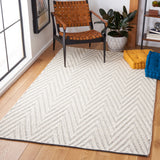 Safavieh Natura 4'-0" x 6'-0" Rug in Ivory / Black