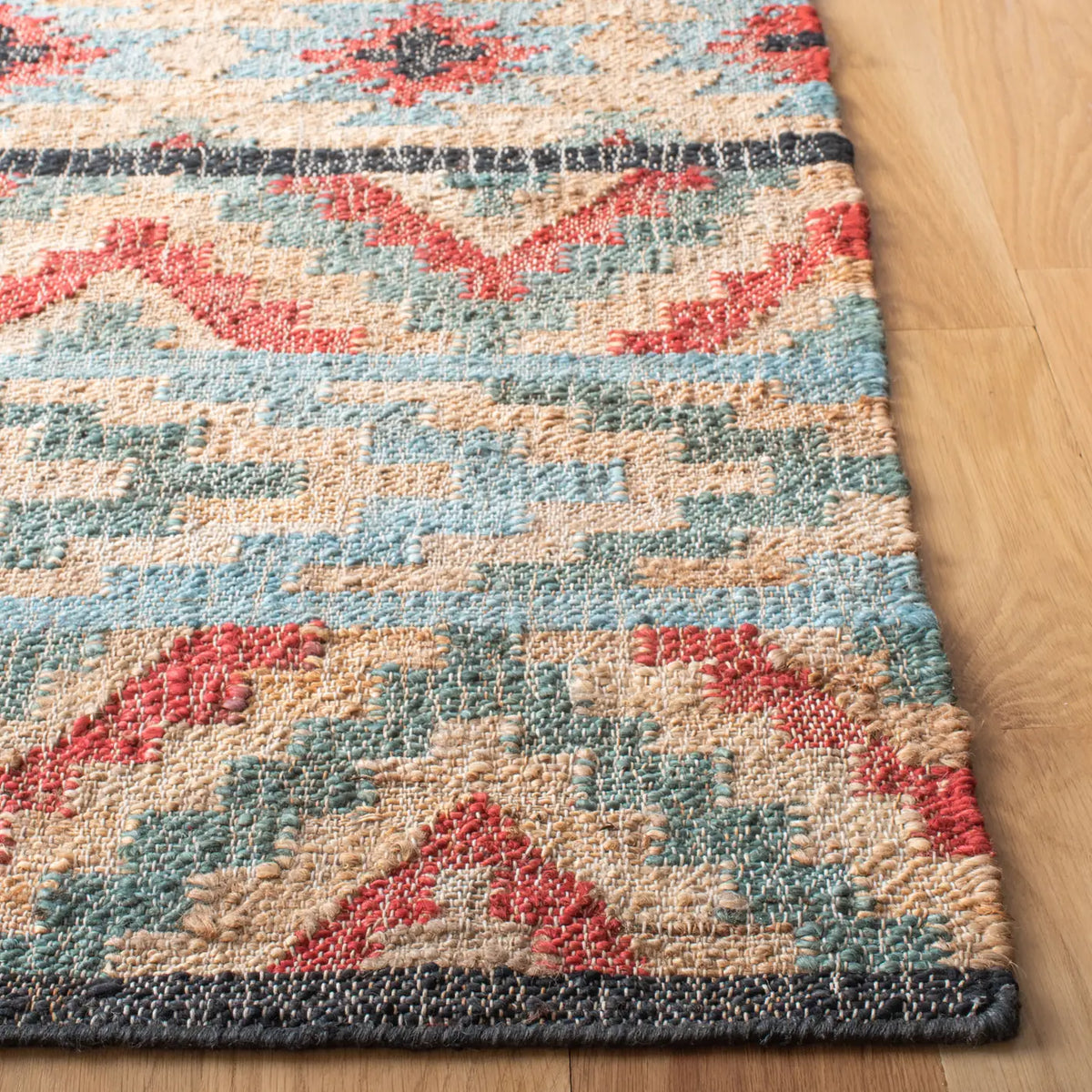 Safavieh Kilim 4'-0" x 6'-0" Rug in Natural / Red