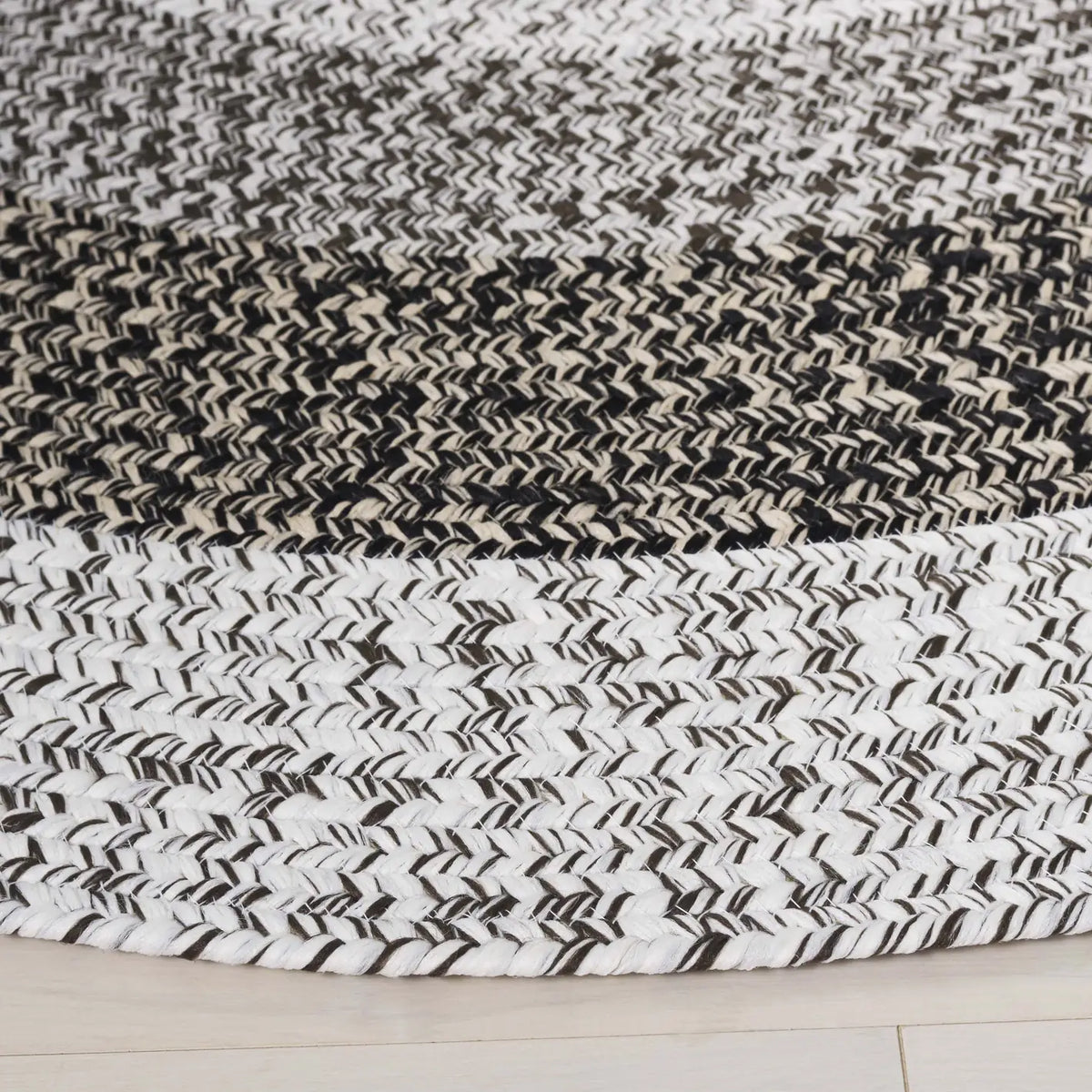Safavieh Braided 5'-0" x 5'-0" Rug in Ivory / Black