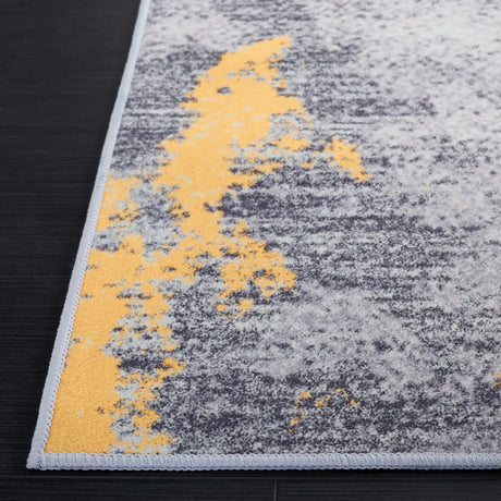 Safavieh Tacoma 4'-0" x 6'-0" Rug in Grey / Gold