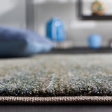Safavieh Lasa 4'-0" x 6'-0" Rug in Green / Gold