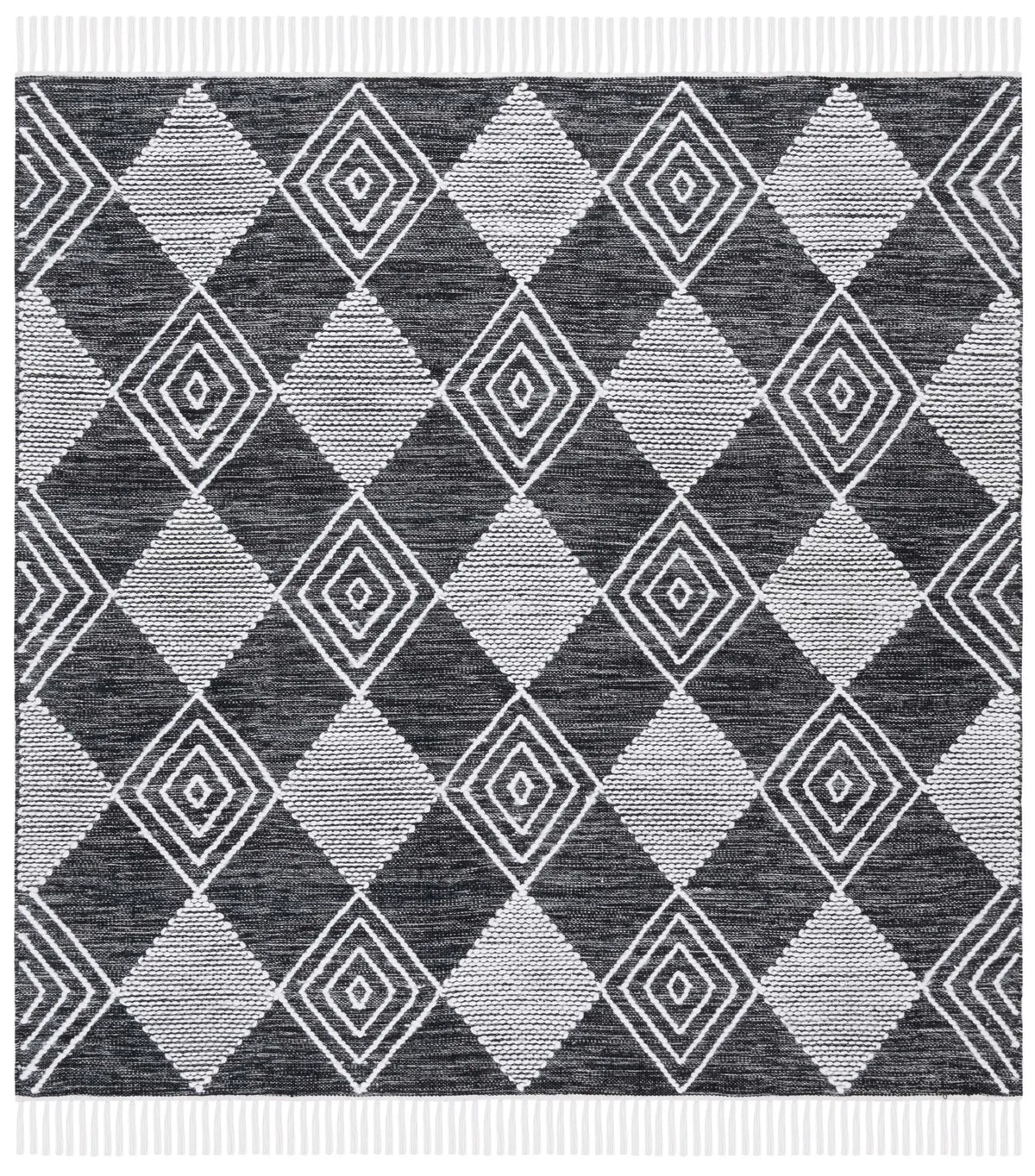 Safavieh Kilim 6'-0" x 6'-0" Rug in Black / Ivory