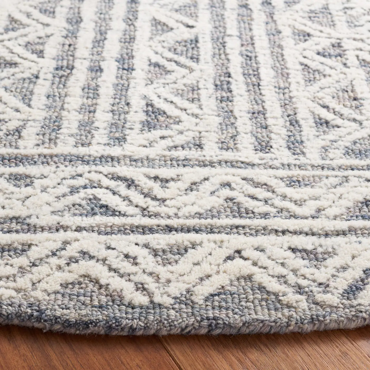 Safavieh Abstract 6'-0" x 6'-0" Rug in Grey / Ivory