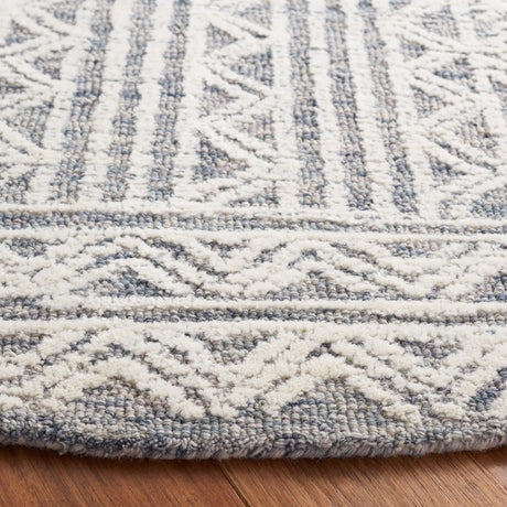 Safavieh Abstract 6'-0" x 6'-0" Rug in Grey / Ivory