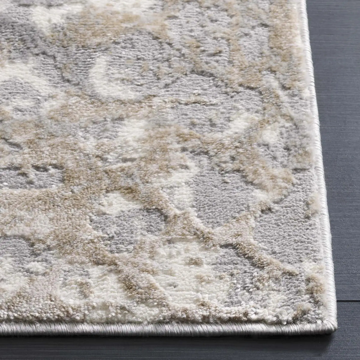 Safavieh Lagoon 4'-0" x 6'-0" Rug in Ivory / Grey
