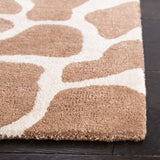 Safavieh Soho 3'-6" x 5'-6" Rug in Beige / Brown