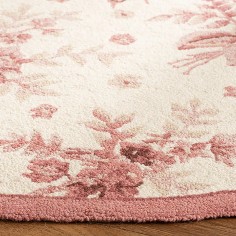Safavieh Chelsea 5'-6" x 5'-6" Rug in Ivory / Rose