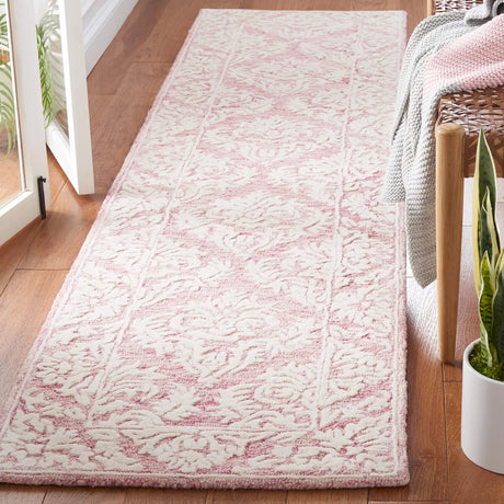 Safavieh Metro 2'-3" x 9'-0" Rug in Pink / Ivory