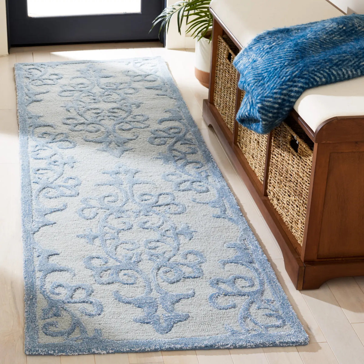 Safavieh Bella 2'-3" x 7'-0" Rug in Blue