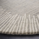 Safavieh Fifth Avenue 5'-0" x 5'-0" Rug in Grey / Ivory