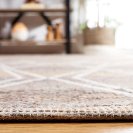 Safavieh Kilim 4'-0" x 6'-0" Rug in Brown / Grey