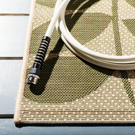 Safavieh Courtyard 6'-7" x 9'-6" Rug in Cream / Green