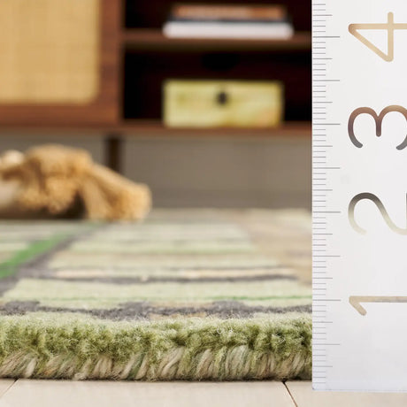 Safavieh Rodeo Drive 4'-0" x 6'-0" Rug in Green / Purple