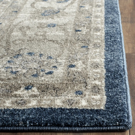 Safavieh Sofia 4'-0" x 5'-7" Rug in Blue / Beige