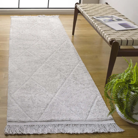 Safavieh Easy Care 2'-3" x 8'-0" Rug in Grey