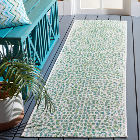Safavieh Courtyard 2'-3" x 10'-0" Rug in Ivory / Green