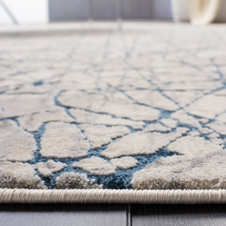 Safavieh Meadow 4'-0" x 6'-0" Rug in Navy / Ivory