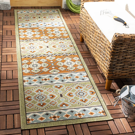 Safavieh Veranda 2'-3" x 10'-0" Rug in Green / Terracotta