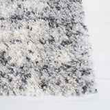 Safavieh Berber Shag 4'-5" x 6'-5" Rug in Grey / Ivory
