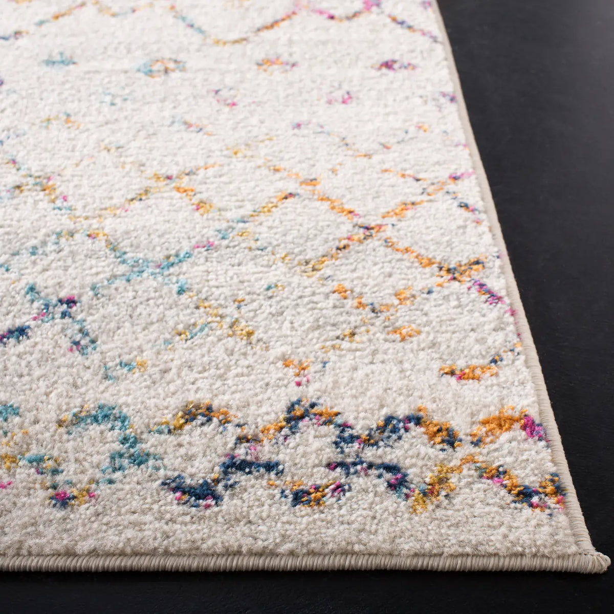 Safavieh Madison 700 10'-0" x 14'-0" Rug in Ivory / Fuchsia