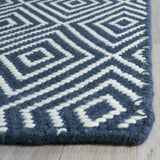 Safavieh Wilton 5'-0" x 8'-0" Rug in Navy / Ivory