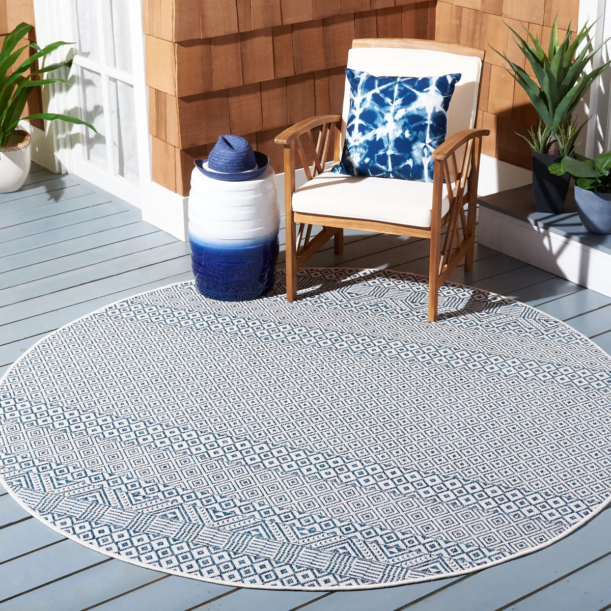 Safavieh Courtyard 10'-0" x 10'-0" Rug in Blue / Navy