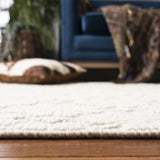 Safavieh Martha Stewart 4'-0" x 6'-0" Rug in Ivory