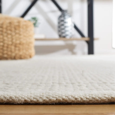 Safavieh Vermont 4'-0" x 6'-0" Rug in Green