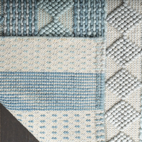 Safavieh Natura 5'-0" x 8'-0" Rug in Blue / Ivory