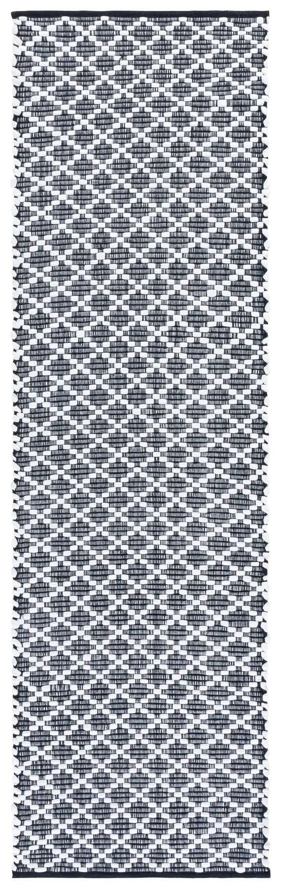 Safavieh Montauk 2'-3" x 8'-0" Rug in Black / Ivory