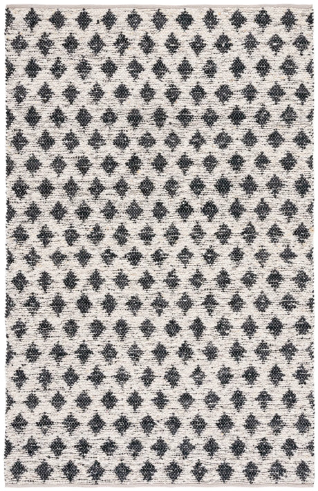 Safavieh Natura 4'-0" x 6'-0" Rug in Beige / Black