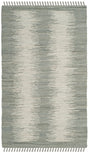 Safavieh Montauk 2'-6" x 4'-0" Rug in Grey