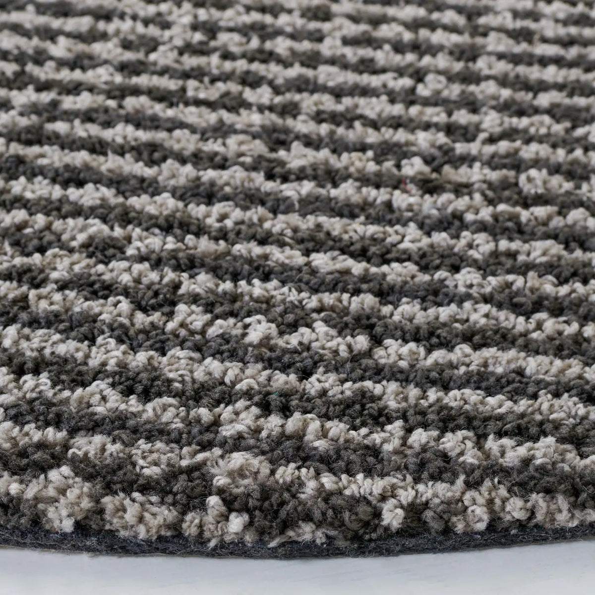 Safavieh Soho 6'-0" x 6'-0" Rug in Charcoal