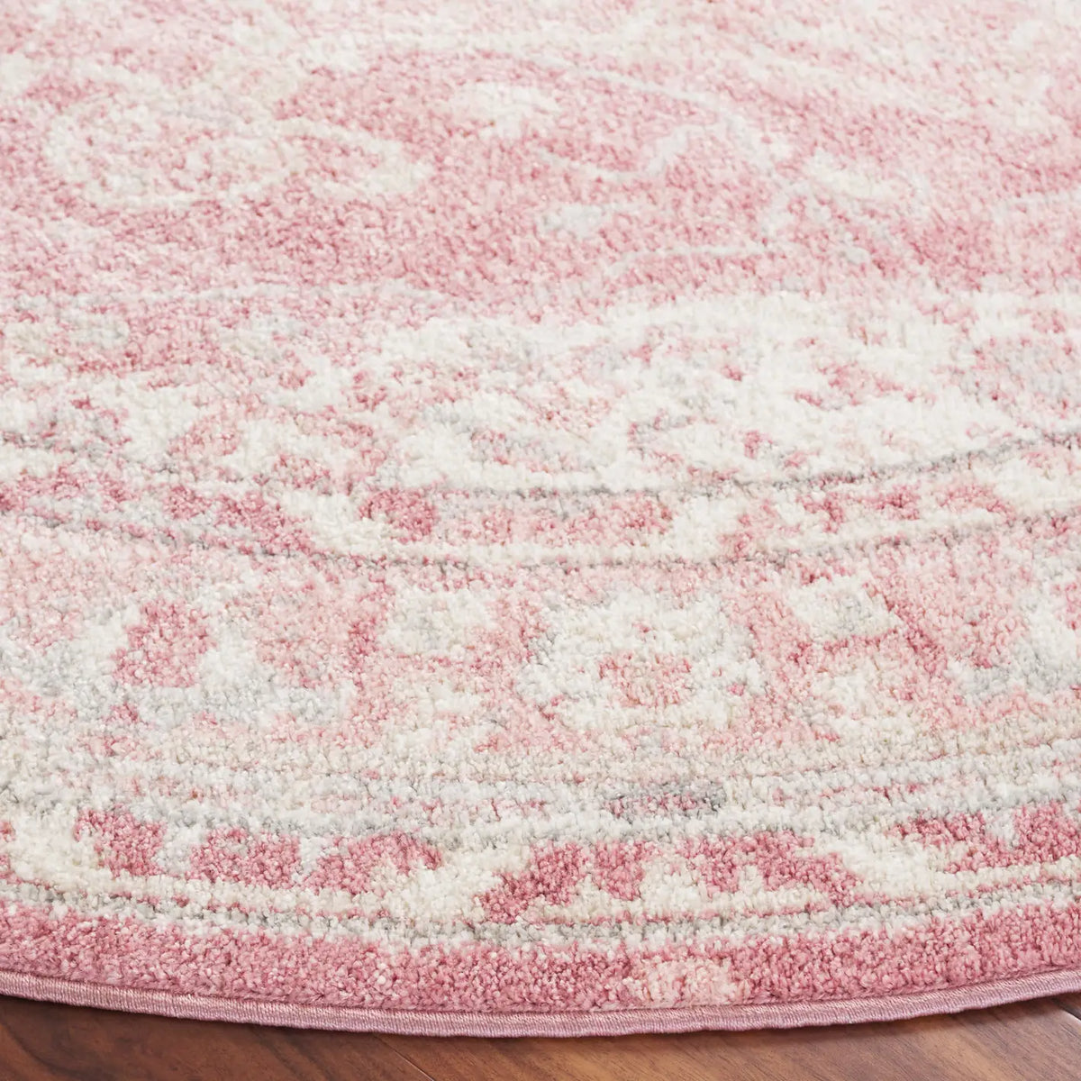 Safavieh Layla 5'-0" x 5'-0" Rug in Ivory Grey / Pink