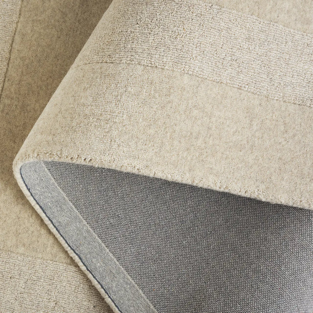 Safavieh Metro 2'-3" x 8'-0" Rug in Beige