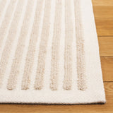 Safavieh Southampton 4'-0" x 6'-0" Rug in Ivory / Beige