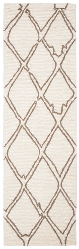 Safavieh Casablanca 2'-3" x 8'-0" Rug in Ivory / Grey