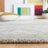 Safavieh Marquee 4'-0" x 6'-0" Rug in Green / Sage