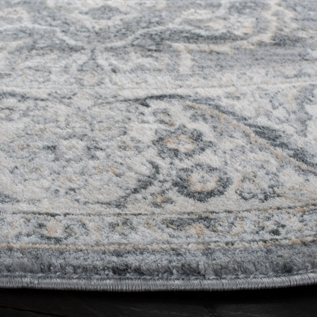 Safavieh Isabella 6'-7" x 6'-7" Rug in Grey / Dark Grey