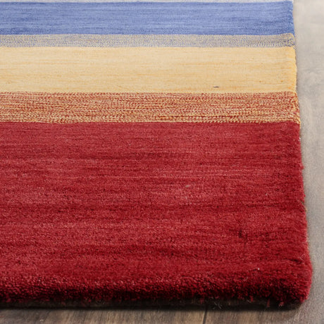 Safavieh Himalaya 6'-0" x 9'-0" Rug in Orange / Multi