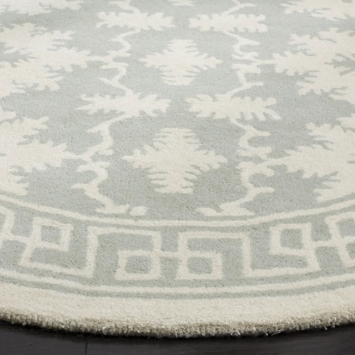 Safavieh Bella 5'-0" x 5'-0" Rug in Grey / Ivory