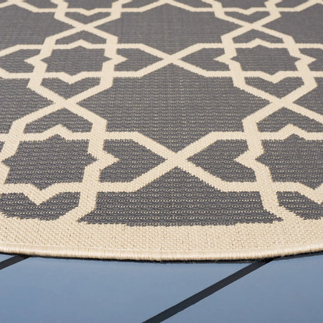 Safavieh Courtyard 6'-7" x 6'-7" Rug in Grey / Beige